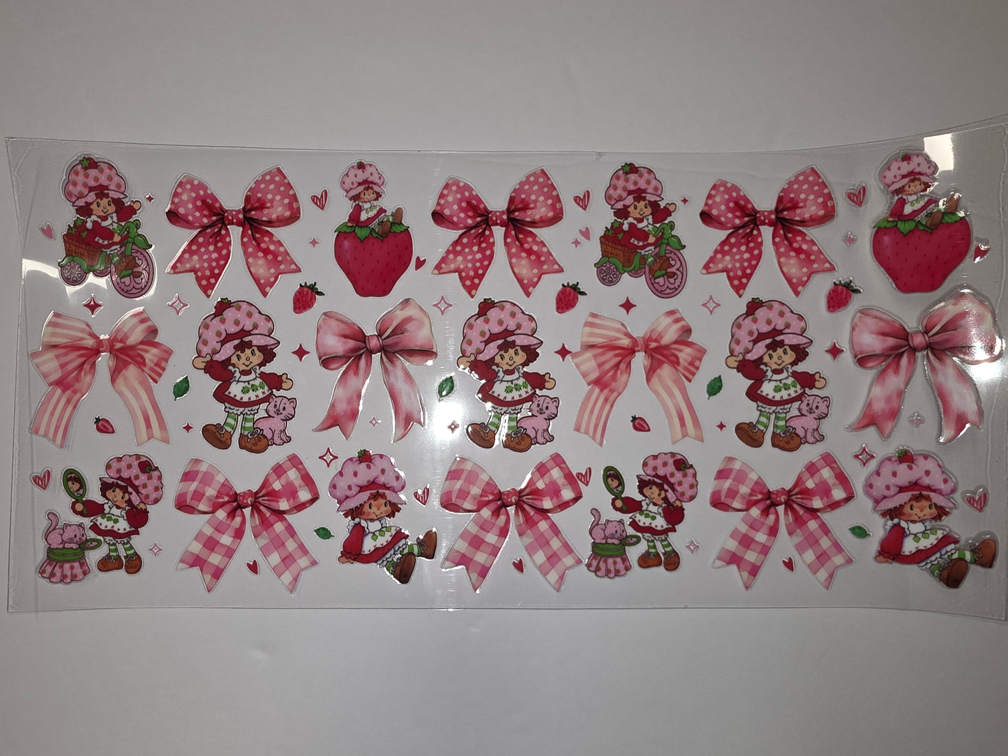 Strawberry Shortcake & Bows Tumbler Wrap | Pink & White Retro Design